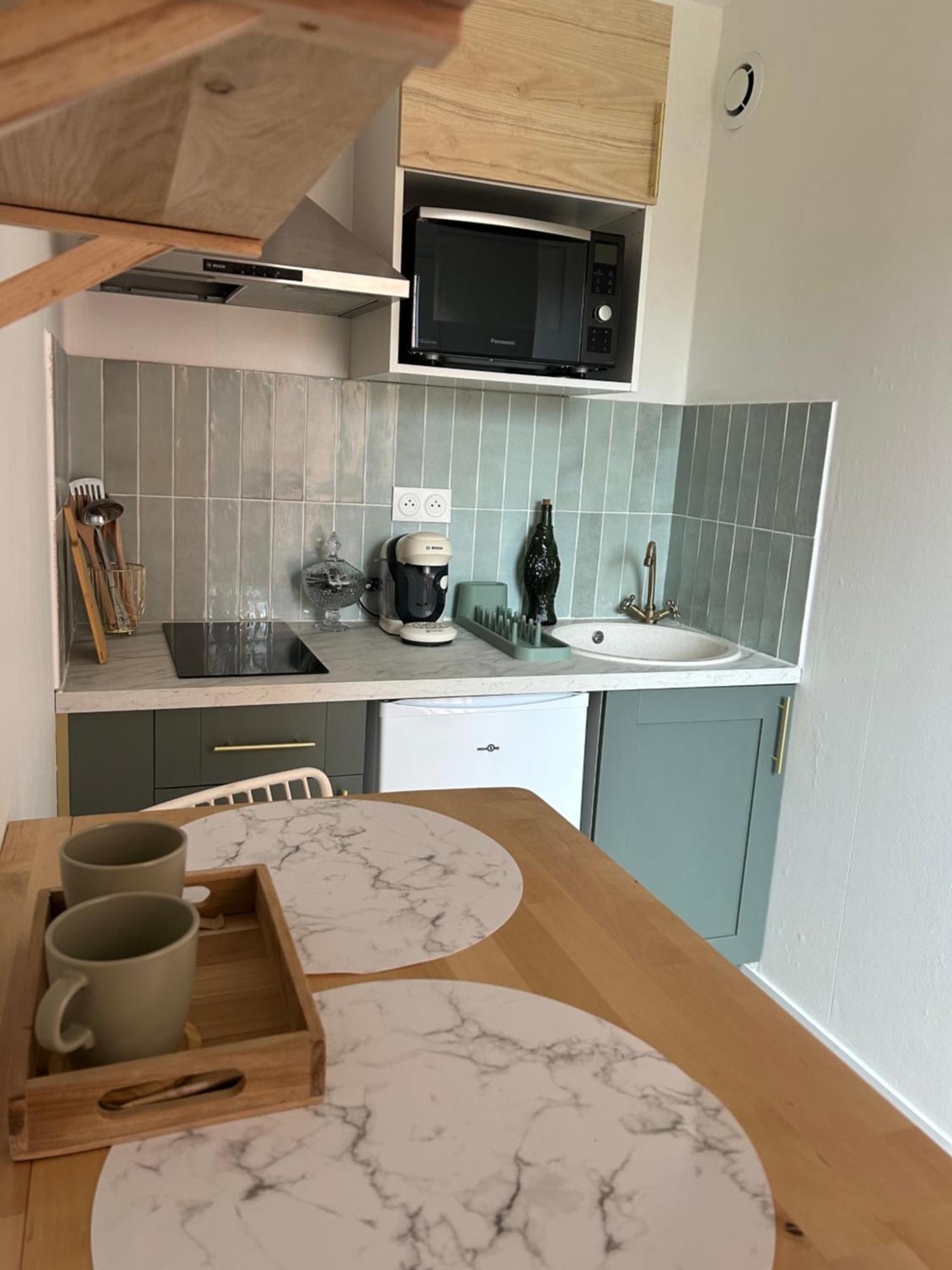 La Suite Emeraude, Studio Chic, Acces Direct Plage Кабур Екстериор снимка